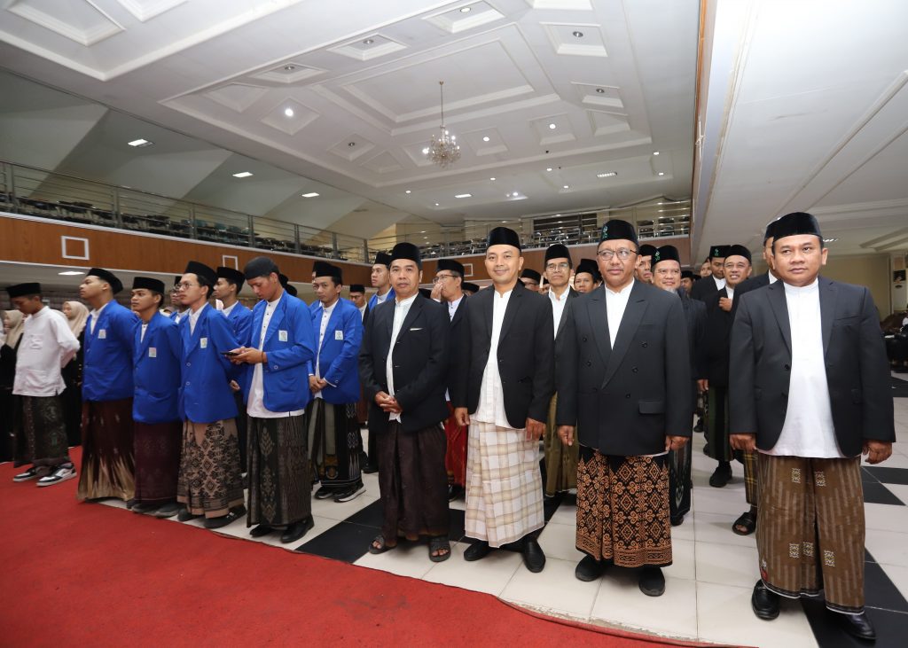 Persiapan mengikuti acara.