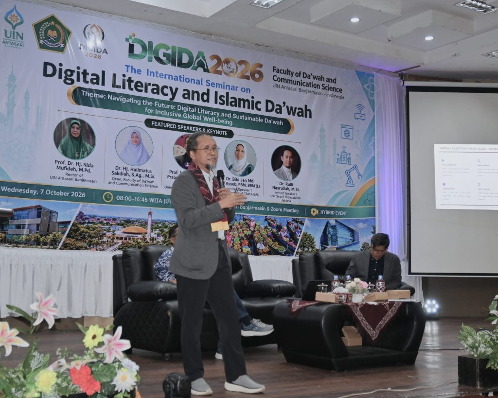 Prof. Ir. Anton Satria Prabuwono, M.Sc., Ph.D. saat menjadi narasumber.