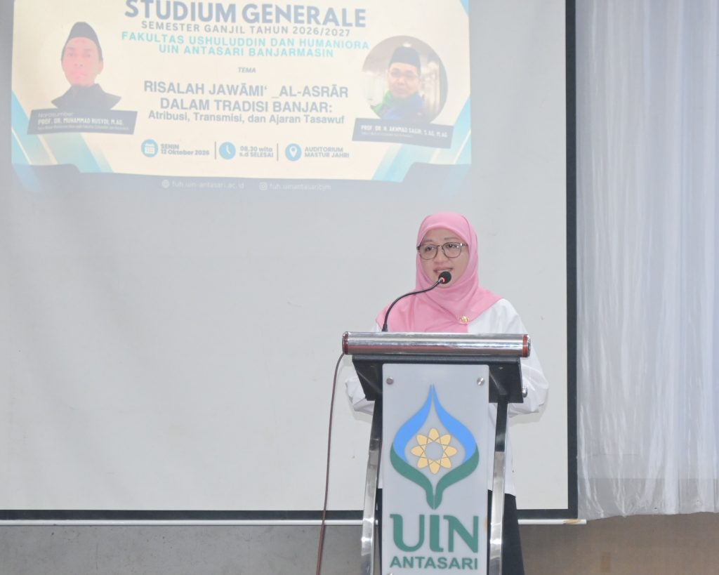Radna Dewi Sartika, AKS, M.A.P. saat memberikan sambutan.