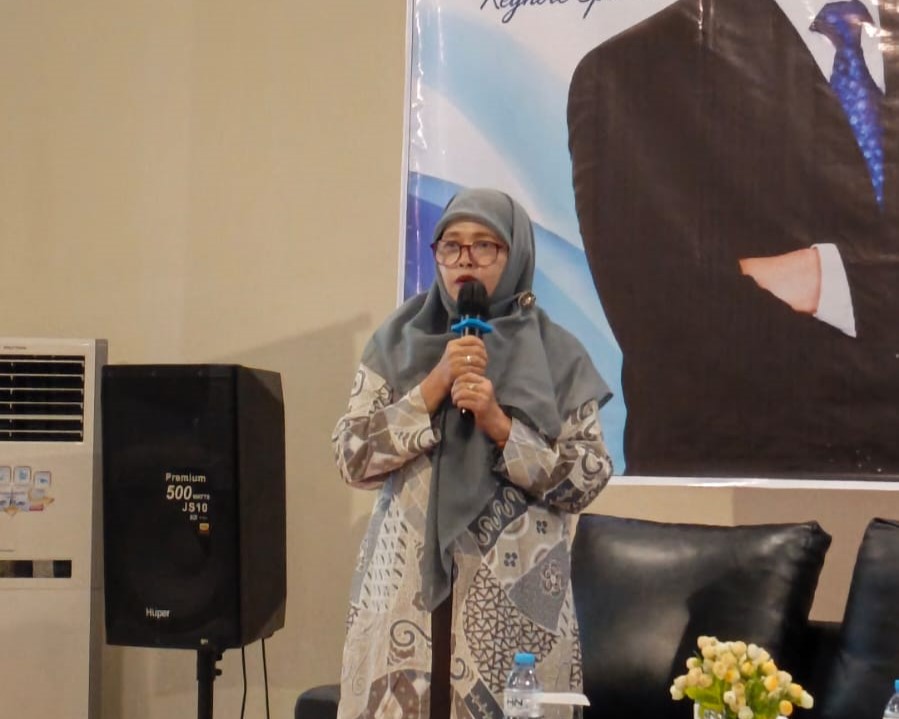 Rahimah, S.Ag. saat memberikan sambutan.